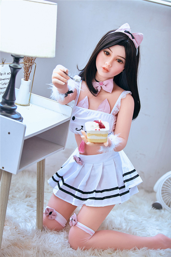 D04036-05 real annabelle doll