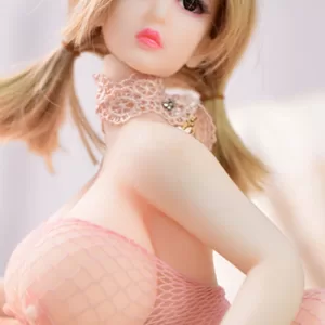 Kleine junge niedliche weibliche Sexpuppe