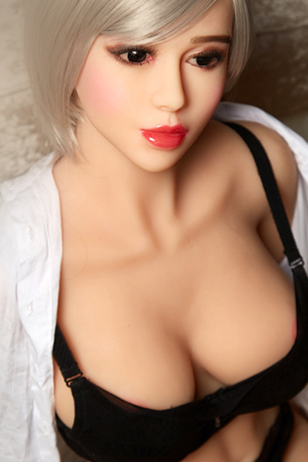 Grosse Brueste Sexpuppen