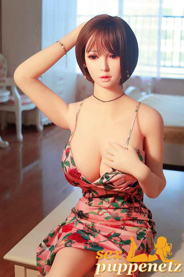 BIg Breast Sexpuppen
