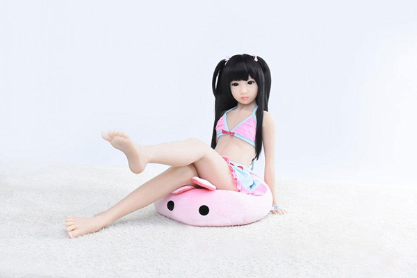 Junge Sexpuppe