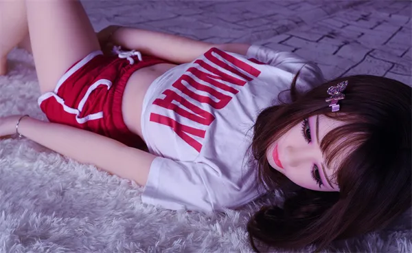 Junge Sexpuppe