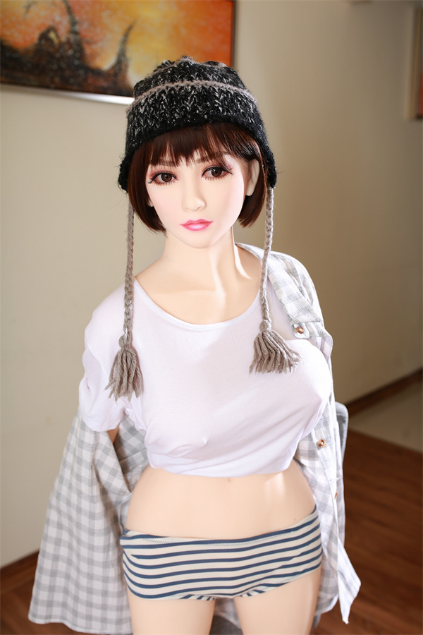 Reine niedliche kleine Sexpuppe