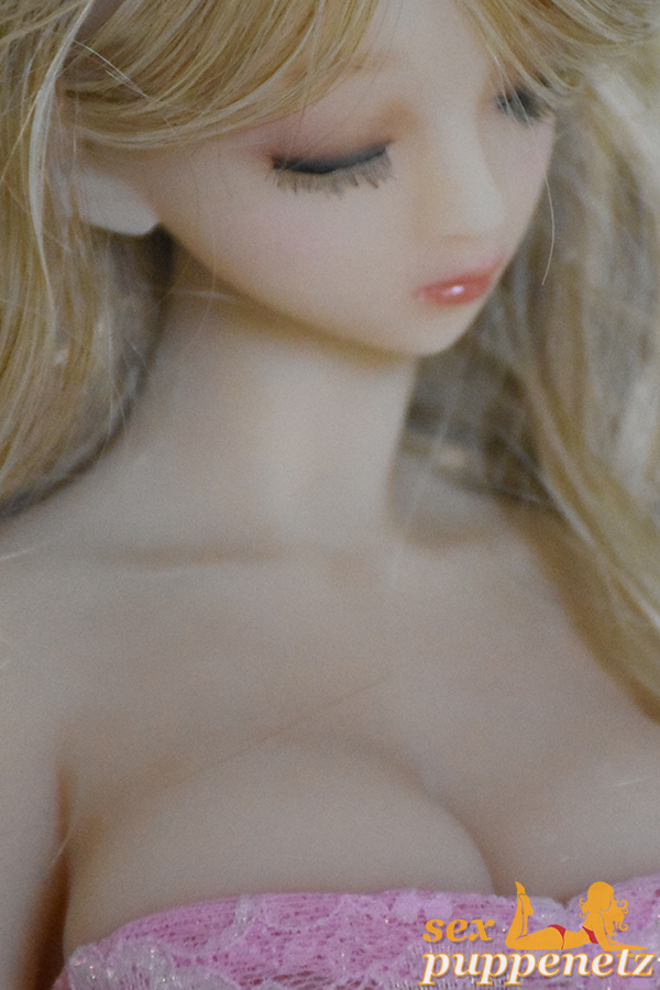 tiny sex doll