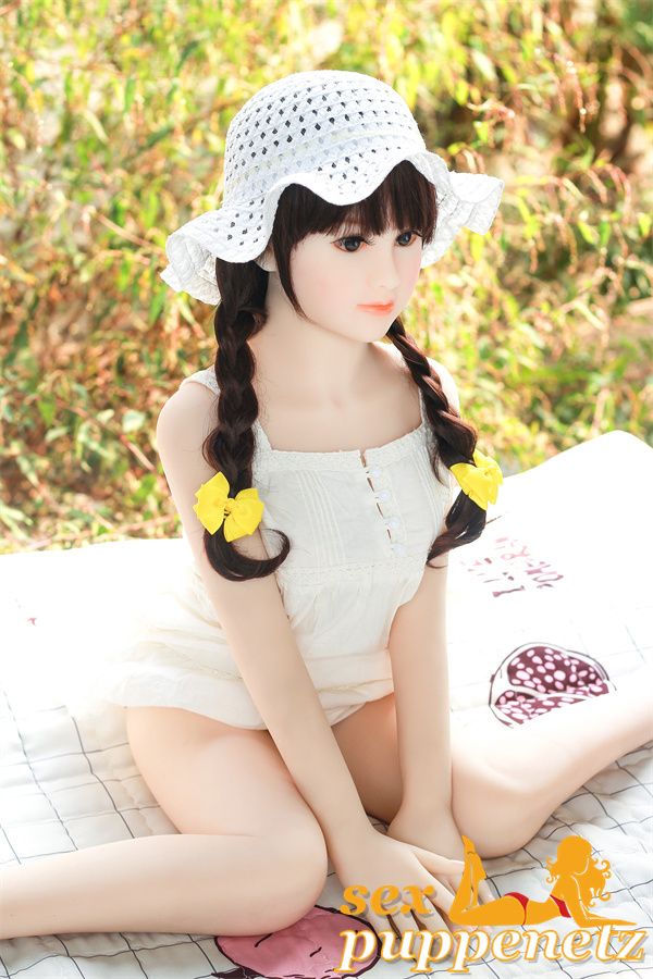 tiny sex doll
