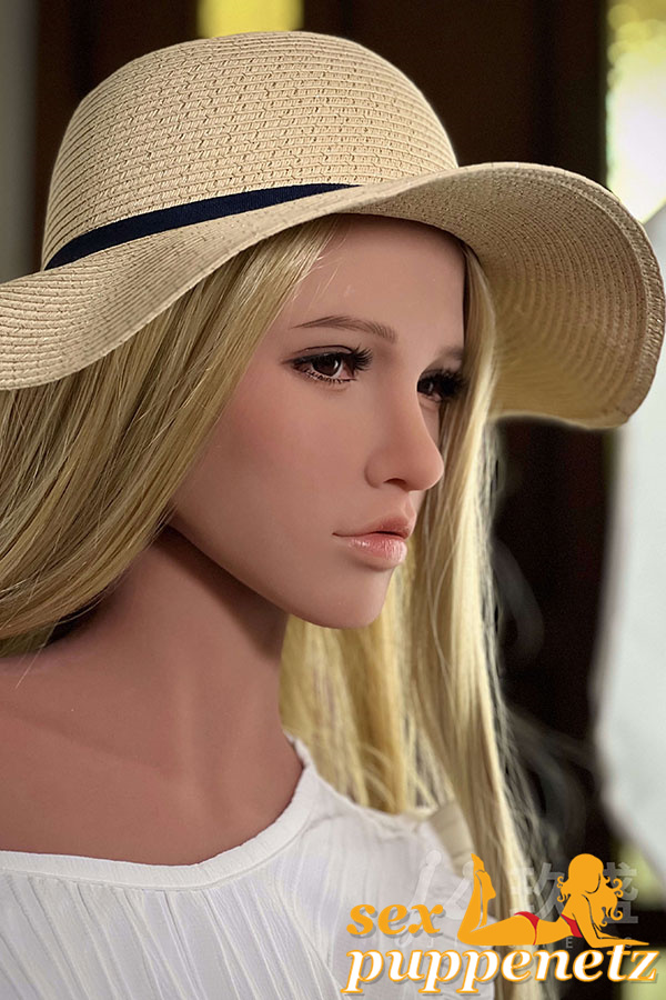 realistic sex doll